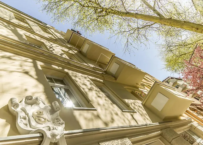 Hochwertige Altbauwohnung Im Modernen Stil In Wiesbaden - Kueche - Terrasse - Wlan - Zentral