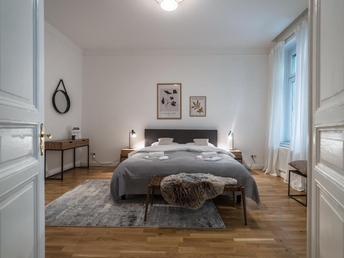 Apartment Hochwertige Altbauwohnung Im Modernen Stil In - Kueche - Terrasse - Wlan - Zentral *