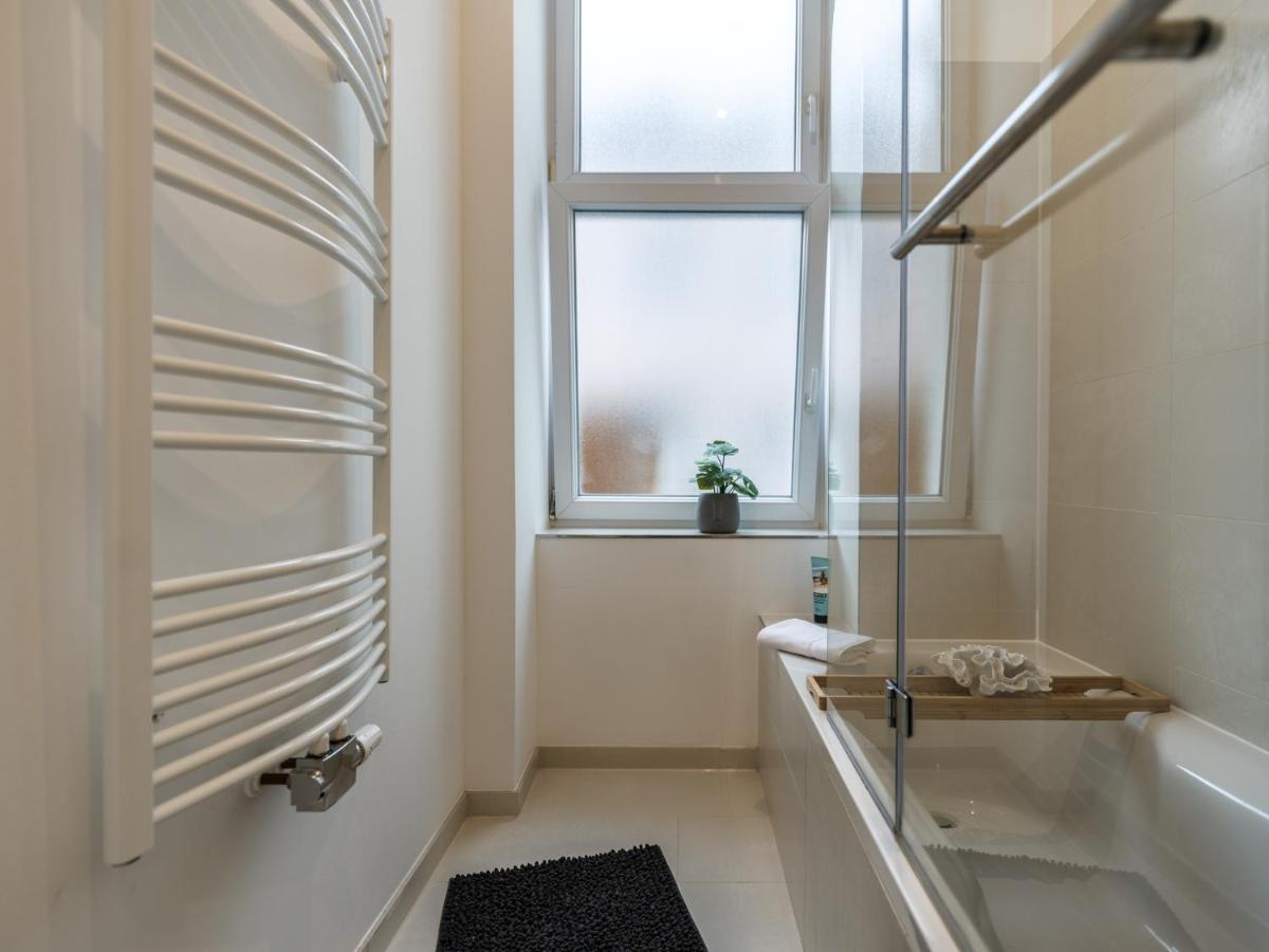 Hochwertige Altbauwohnung Im Modernen Stil In - Kueche - Terrasse - Wlan - Zentral Lejlighed Wiesbaden