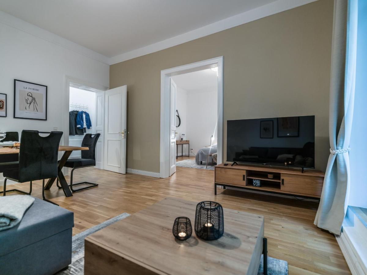 Hochwertige Altbauwohnung Im Modernen Stil In - Kueche - Terrasse - Wlan - Zentral Apartment